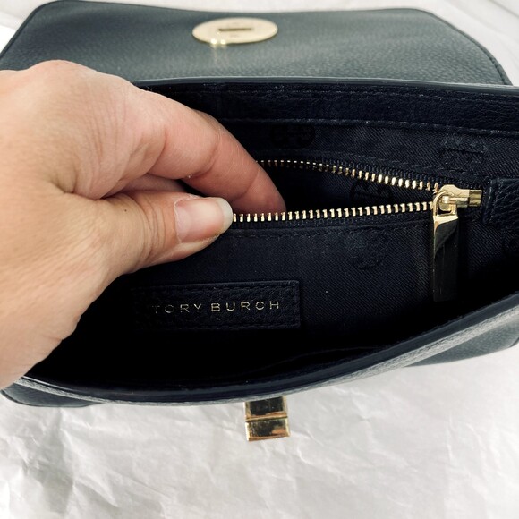 TORY BURCH Mercer Adjustable Shoulder Bag Black Pebbled Leather Gold Hardware - Picture 14 of 16